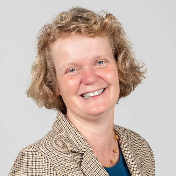 Mirjam van Oosterhout
