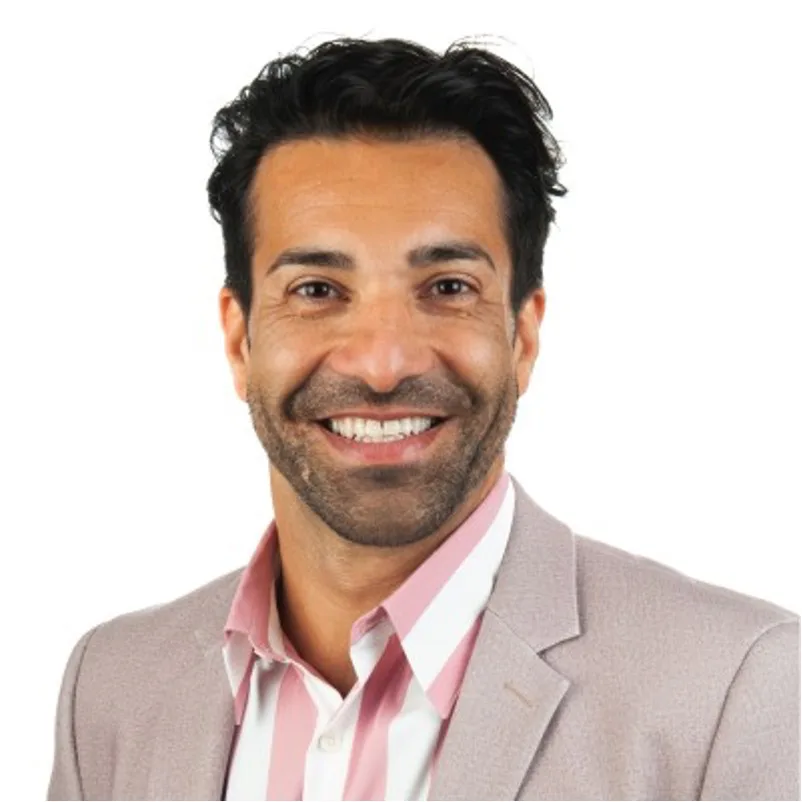 Farzad  Ghaus
