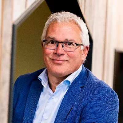 Hans Bakker