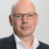 Mark  Sutherland